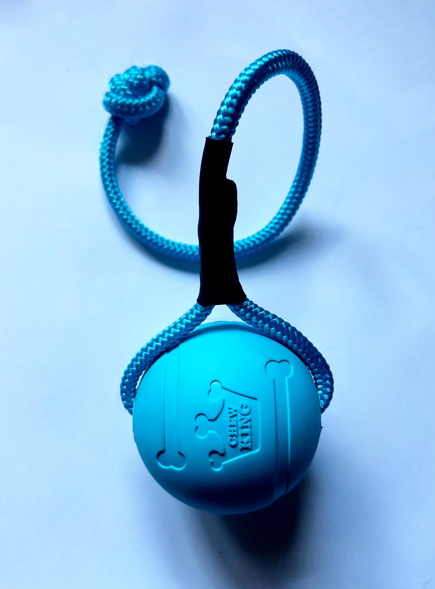 Chew King 7cm Reward Ball on rope.
