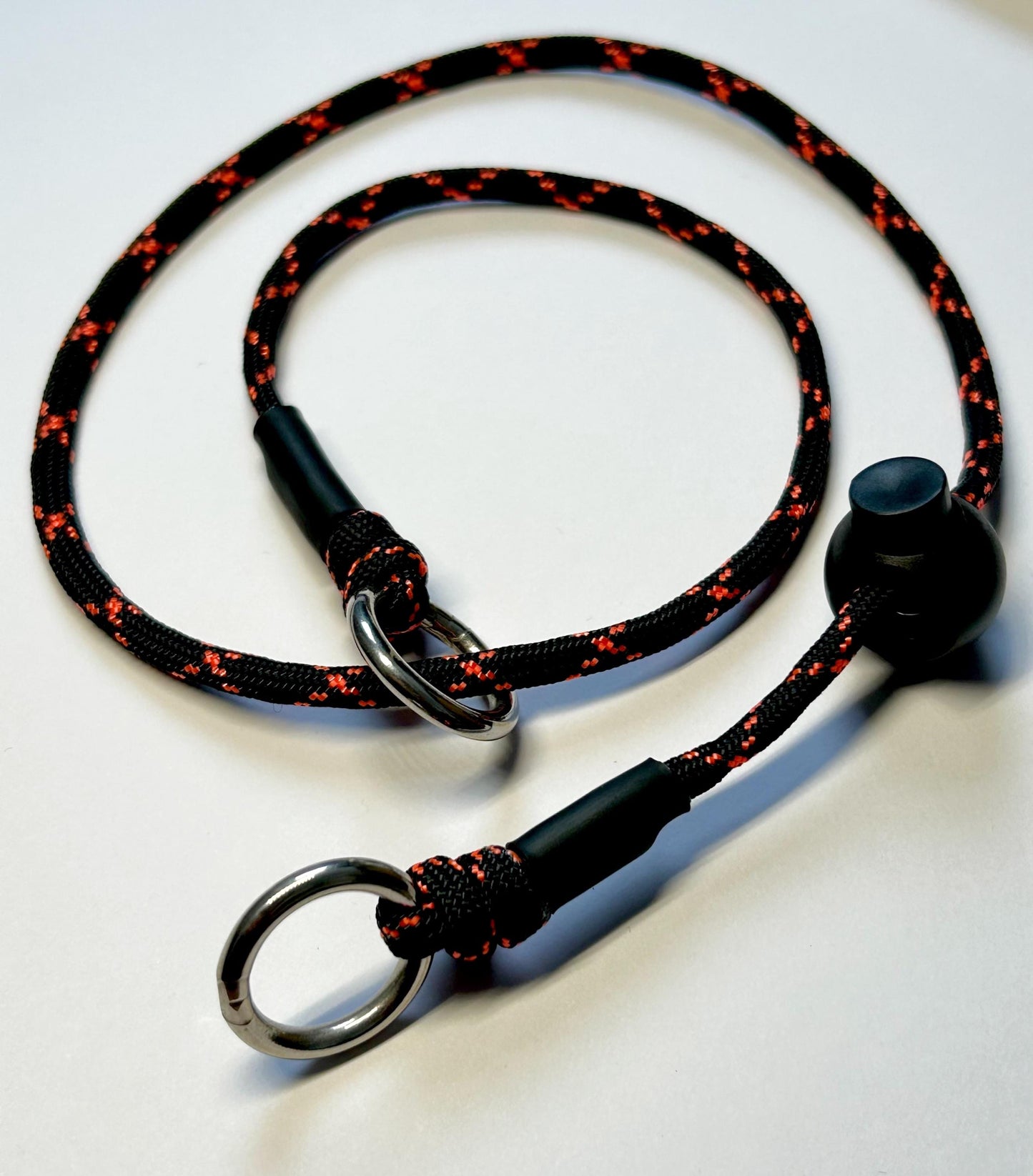 Red & Black Paracord 550 Grot Collar. Dominant Dog.